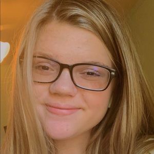 Meet your Posher, Mallory